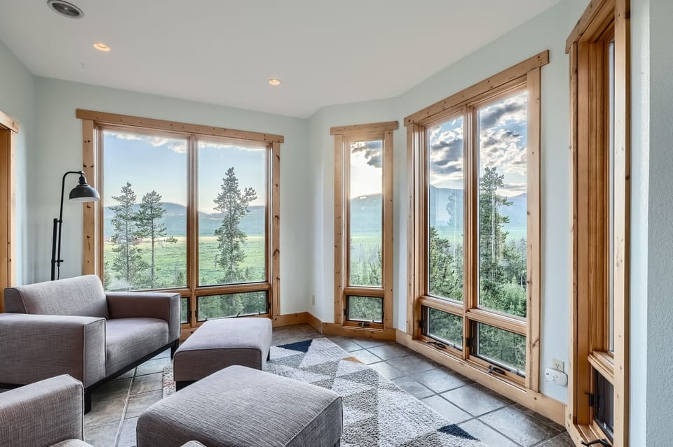 Cabin, 5 Bedrooms | Interior