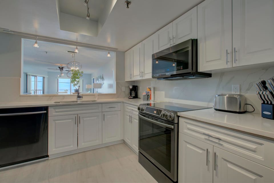 House | Private kitchen | Highchair, paper towels