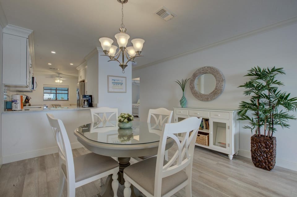 House | 2 bedrooms, iron/ironing board