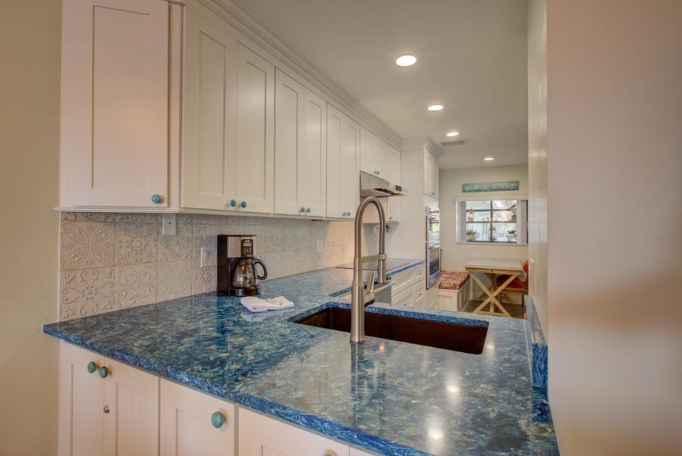 House | Private kitchen | Fridge, microwave, stovetop, dishwasher