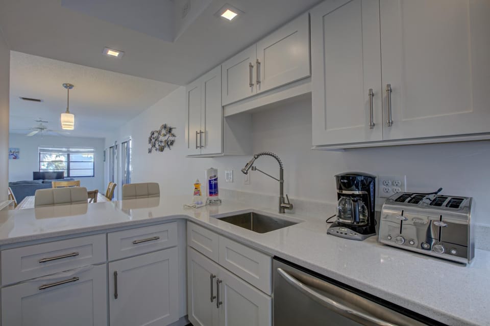 House | 2 bedrooms, iron/ironing board, WiFi