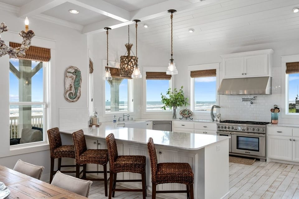 House, 4 Bedrooms | Private kitchen | Coffee/tea maker, fridge, toaster