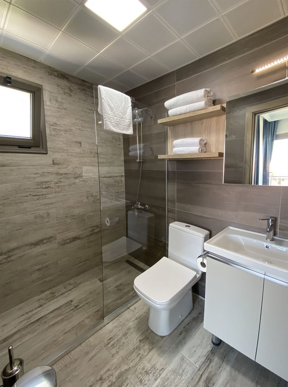 Standard Room, 1 Double Bed, Sea View, Garden Area | Bathroom | Rainfall showerhead, hair dryer, towels, soap