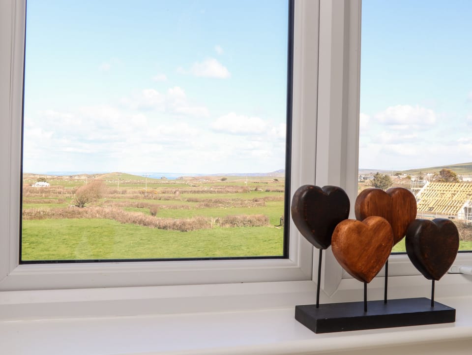 Cottage | 4 bedrooms, individually decorated, individually furnished, free WiFi