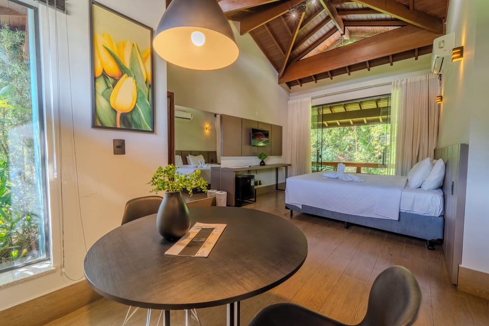 Premium Double Room | Minibar, iron/ironing board, free WiFi