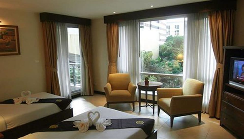 Superior Twin Room | Living area