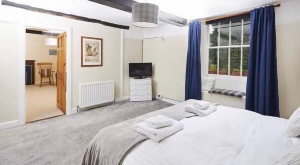 Family Room (Room 1) | Individually decorated, free WiFi