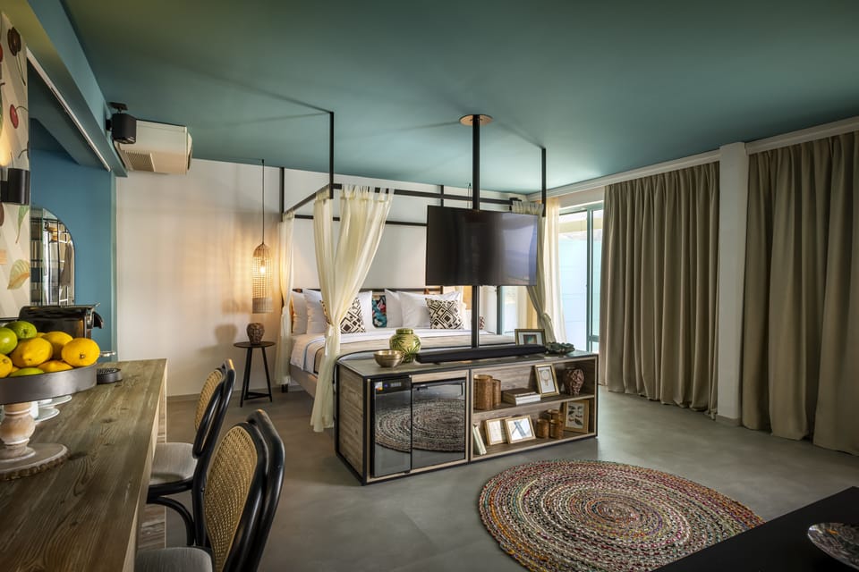 Cherry on top [PLACESSUITE] for 3 Seaview | Desk, cribs/infant beds, free WiFi, bed sheets