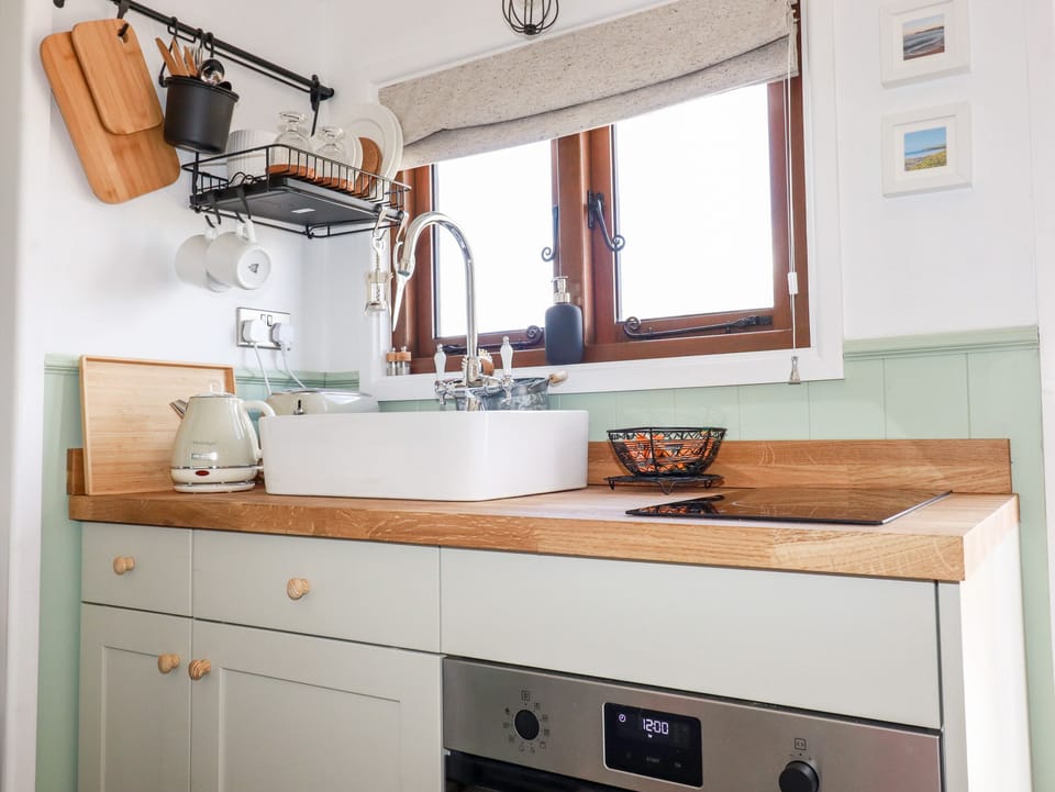 Cottage | Interior