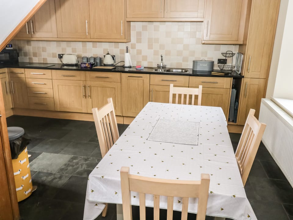 Cottage | Interior