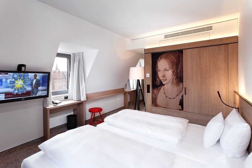Hypo-allergenic bedding, in-room safe, desk, soundproofing