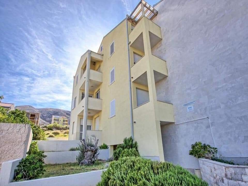 Apartment (One Bedroom Apartment with Balcony an) | Exterior