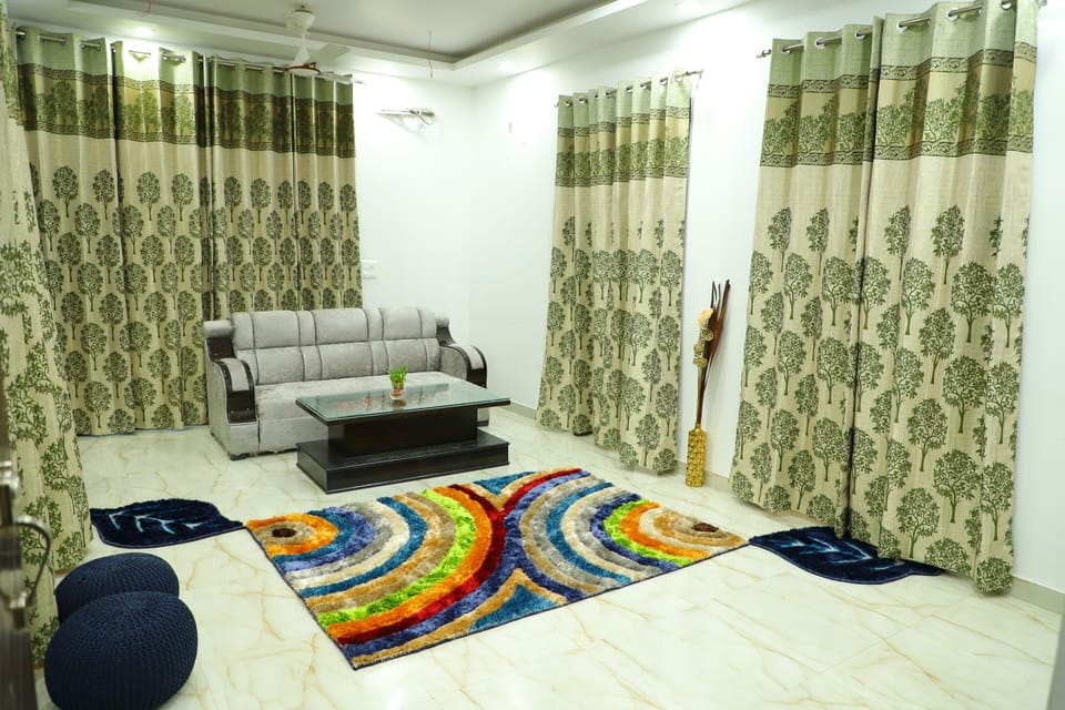 Apartment, 3 Bedrooms, Accessible, Smoking | Living room