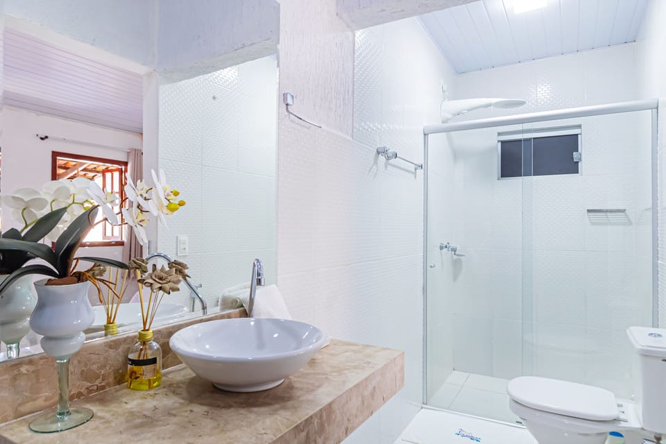 Triple Room | Bathroom | Hair dryer