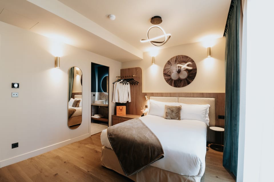 Business Single Room | Memory foam beds, individually decorated, individually furnished, desk