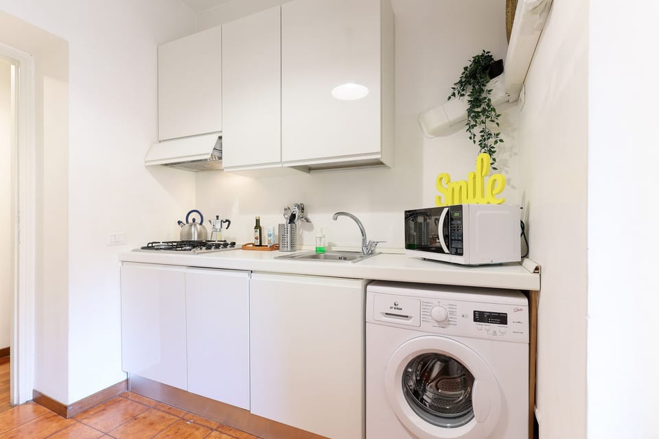 City Apartment | Private kitchen | Fridge, microwave, stovetop, dishwasher