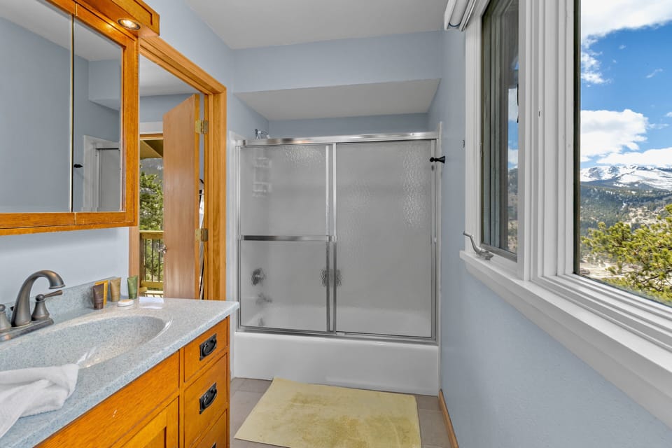 Solitude Vacation Home At Windcliff 3 Bedroom Home by RedAwning House in Estes Park
