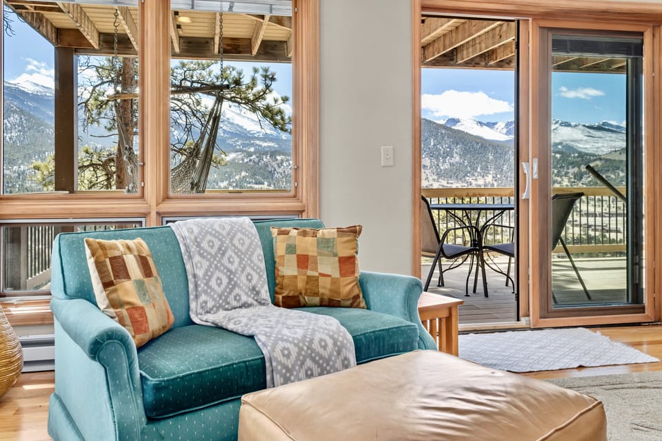 House, 3 Bedrooms | Living area