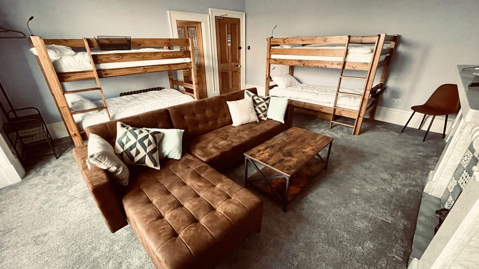 Superior Quadruple Room, Ensuite | Bed sheets