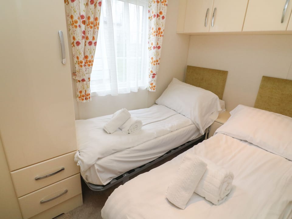 Cottage | 2 bedrooms, individually decorated, individually furnished, free WiFi