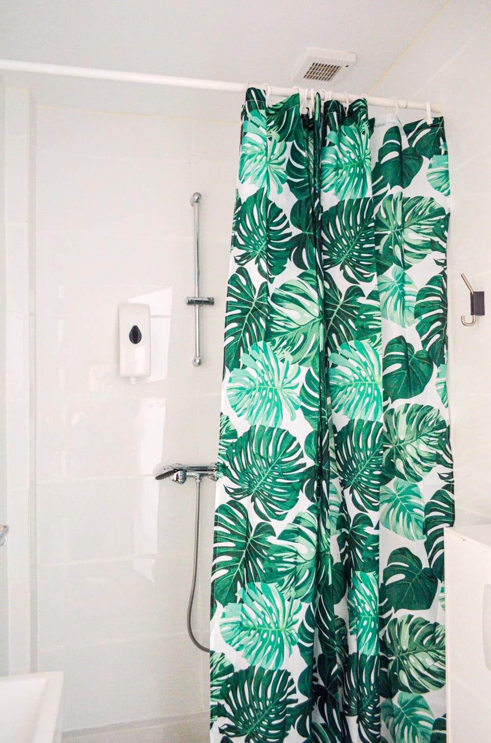 Quadruple Room, Private Bathroom | Bathroom | Shower, rainfall showerhead, hair dryer, towels