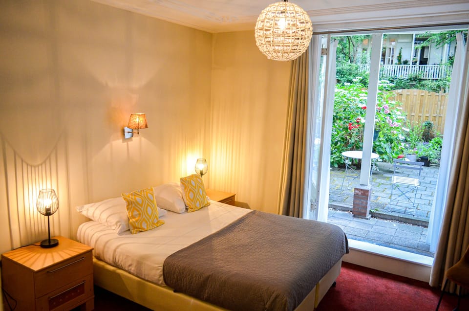 Superior Twin Room, 2 Twin Beds, Non Smoking, Private Bathroom | Individually decorated, free WiFi, bed sheets