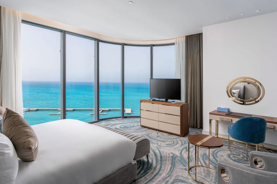 Presidential Suite | Free minibar, in-room safe, blackout drapes, soundproofing
