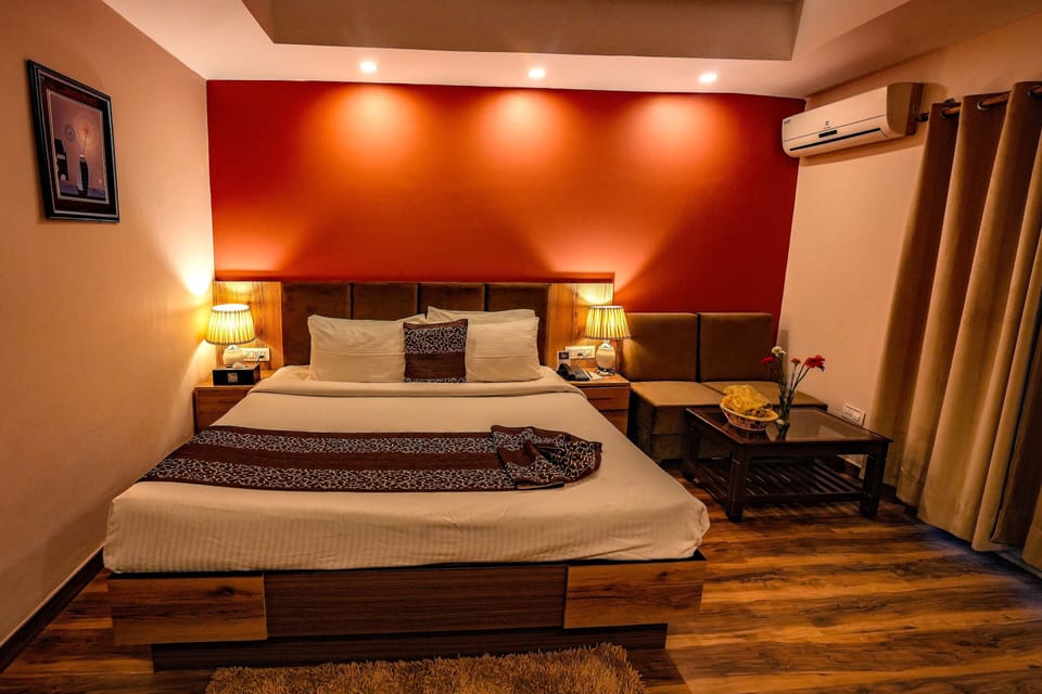 Family Room | Premium bedding, individually furnished, desk, blackout drapes