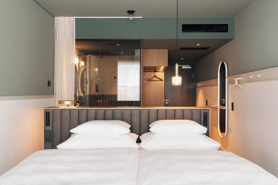 Hypo-allergenic bedding, in-room safe, desk, laptop workspace
