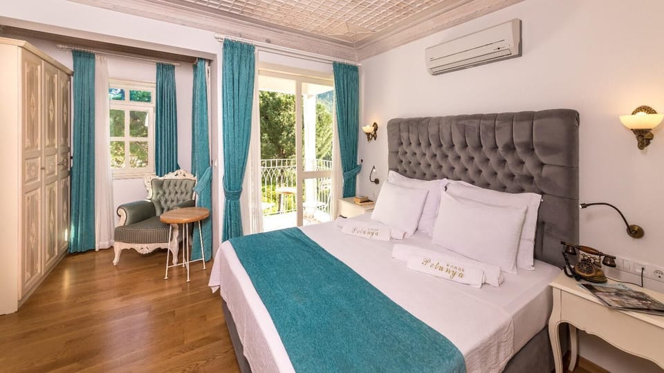 Deluxe Double Room with Balcony | Memory foam beds, minibar, in-room safe, soundproofing