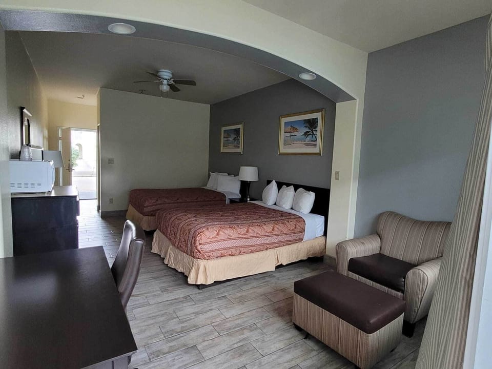 Room, 2 Queen Beds, Pool View | Desk, WiFi, bed sheets