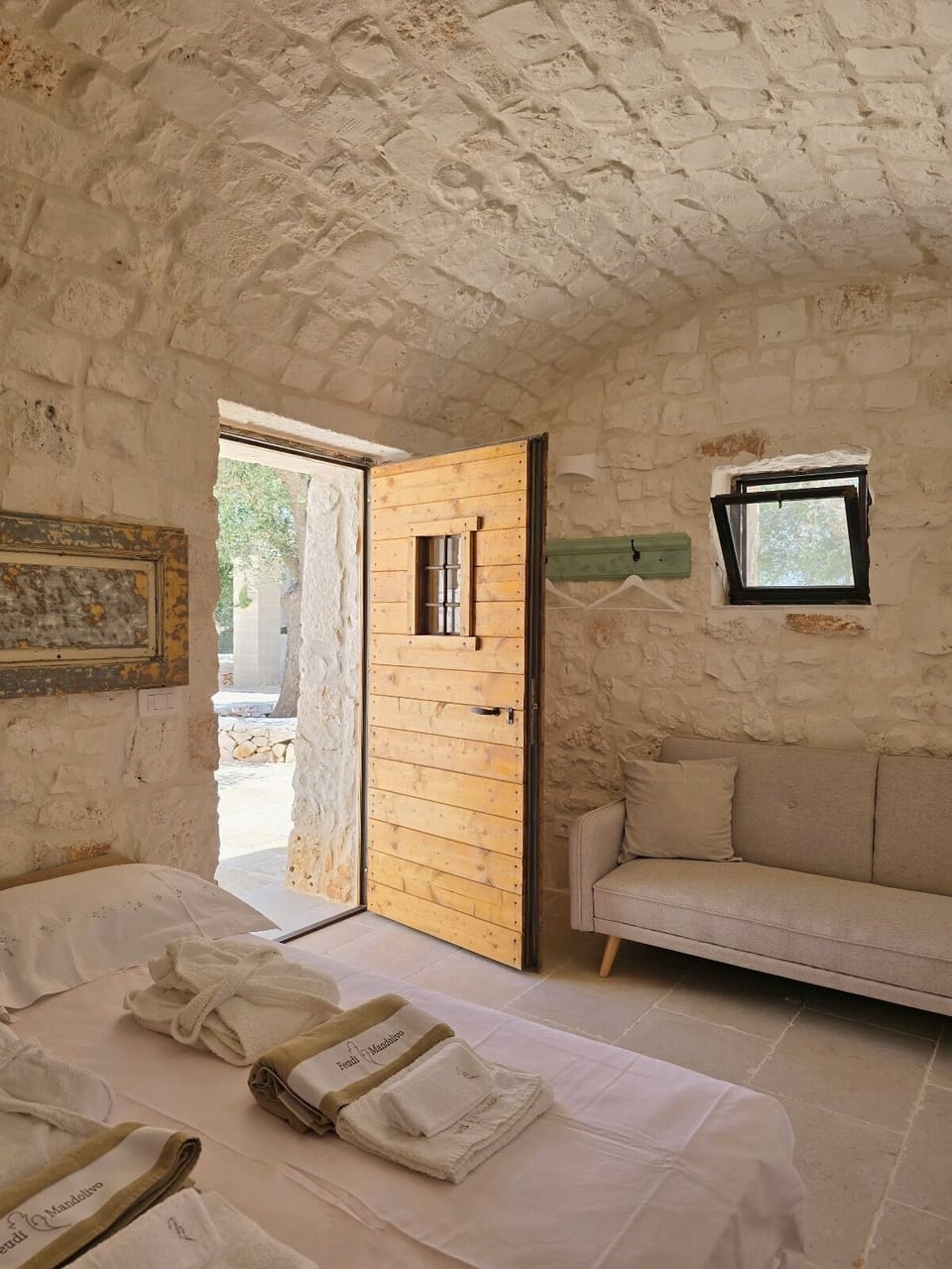 City Villa, Ensuite, Courtyard View | Minibar, in-room safe, blackout drapes