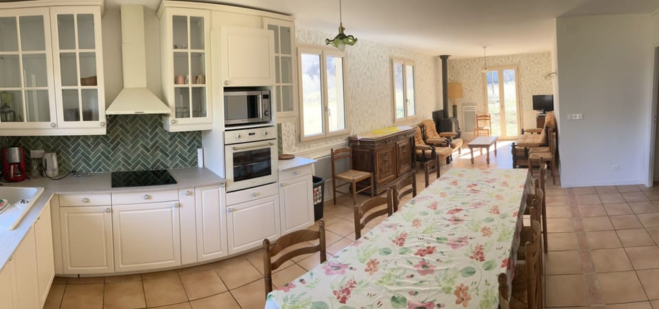 City Cottage, Ensuite, Mountain View | Lounge