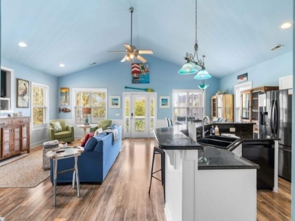 House, 5 Bedrooms | Interior