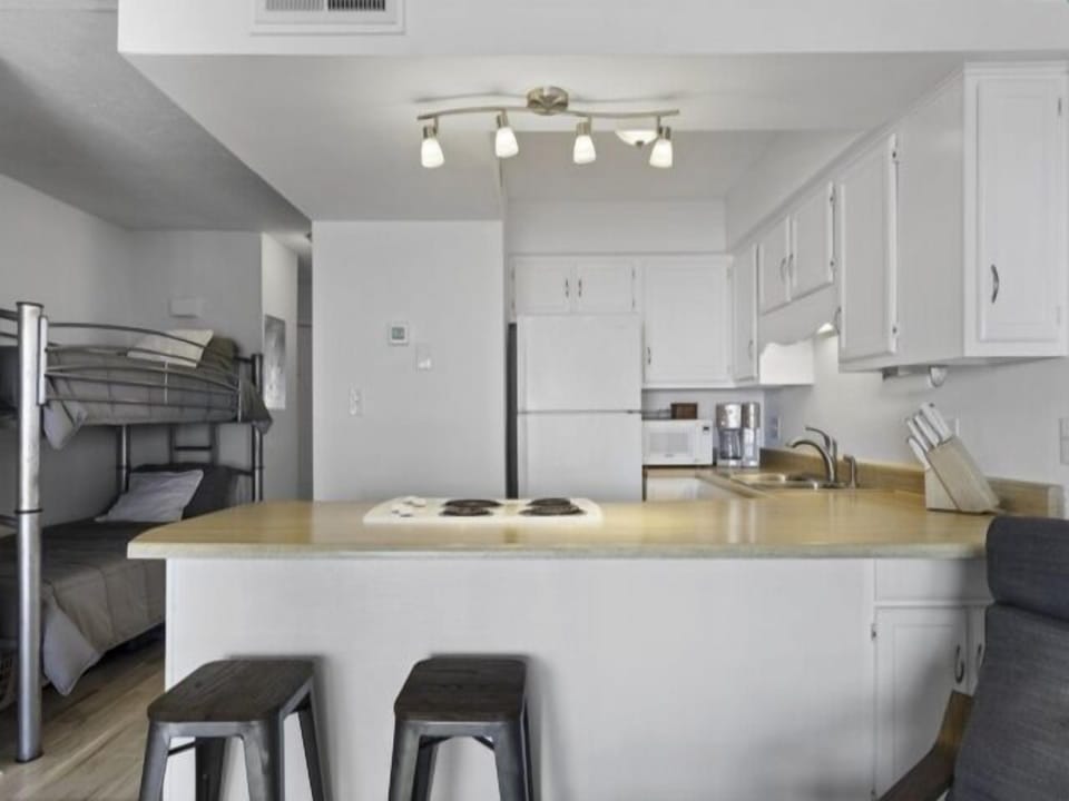 Condo, 1 Bedroom | Private kitchen | Fridge, microwave, oven, dishwasher