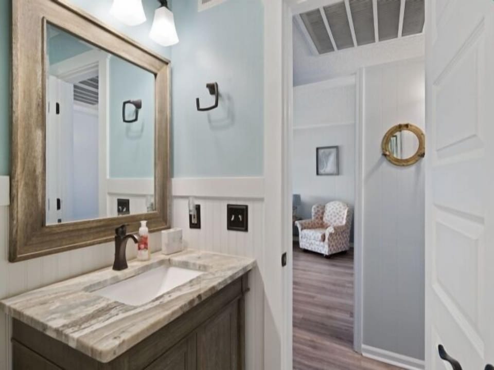 Vitamin Sea - Third Floor Oceanfront! Take A Break And Soak Up Some Vitamin Sea! 2 Bedroom Condo by RedAwning Apartment in Carolina Beach