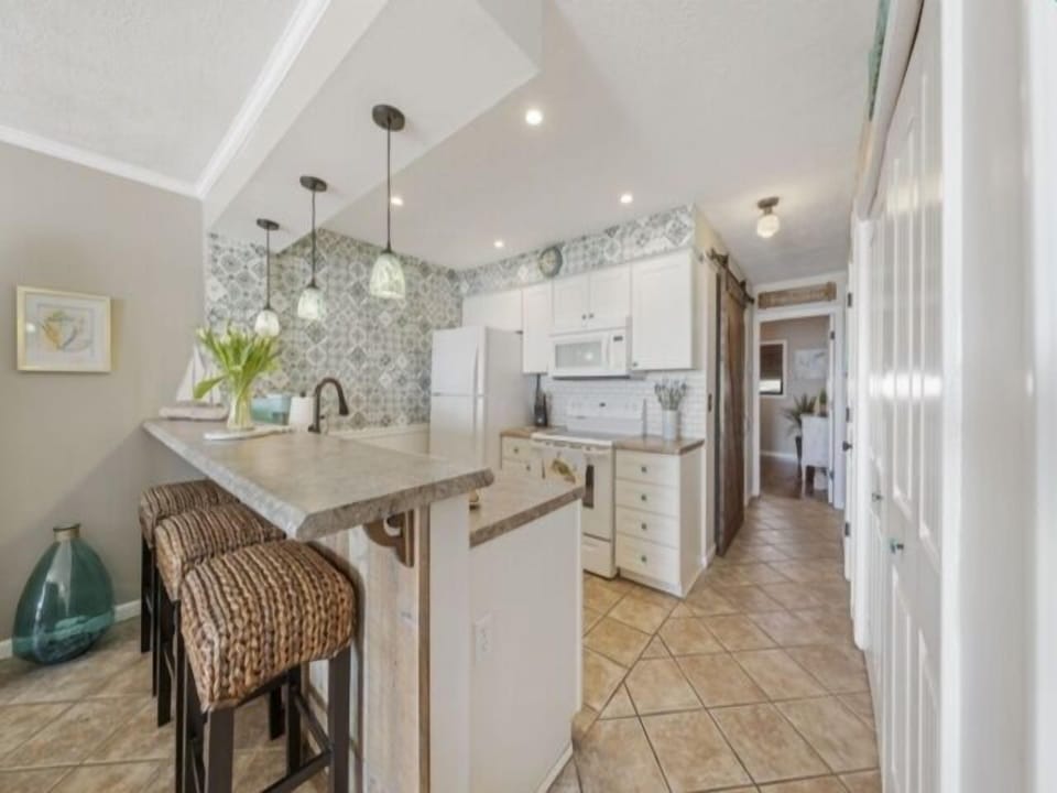 Condo, 2 Bedrooms | Private kitchen | Fridge, coffee/tea maker