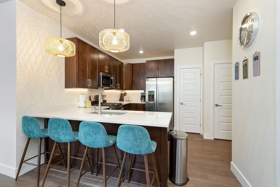 Condo, 2 Bedrooms | Private kitchen | Fridge, oven, coffee/tea maker, toaster