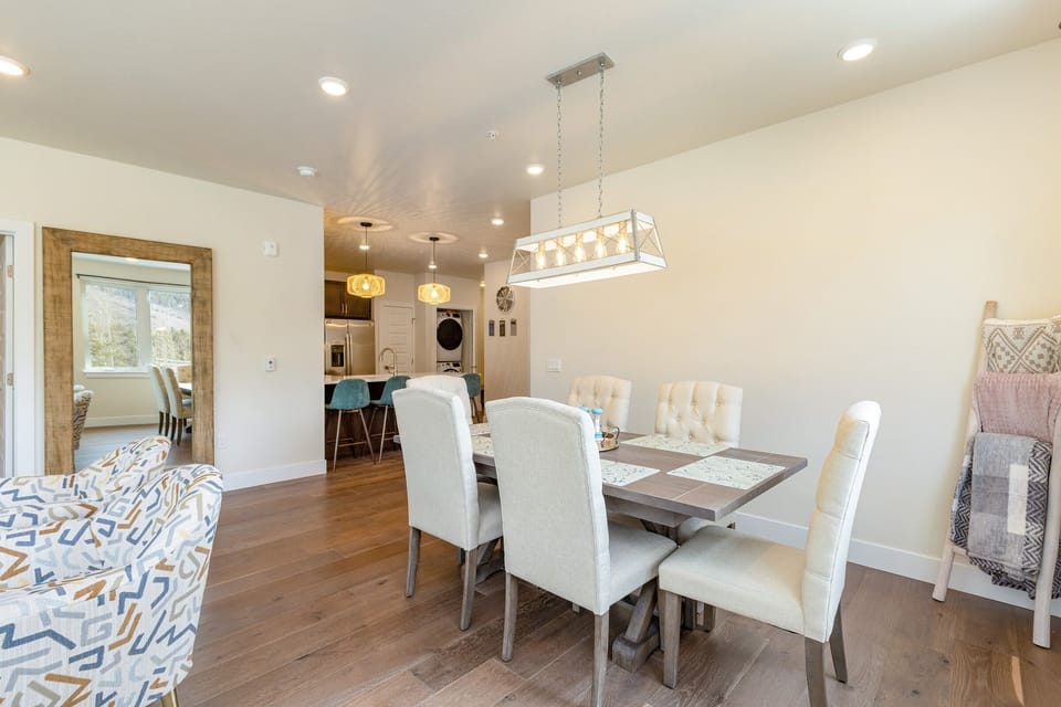 Condo, 2 Bedrooms | Private kitchen | Fridge, oven, coffee/tea maker, toaster