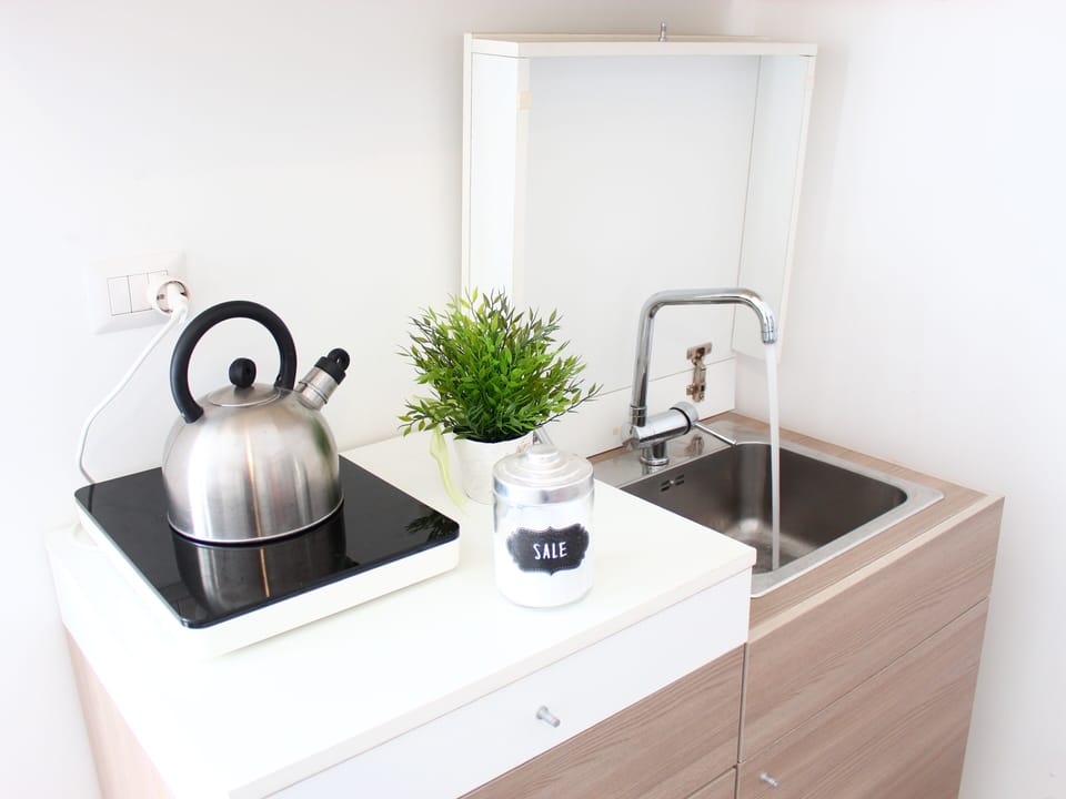 Superior Double Room, 1 Bedroom | Private kitchen | Mini-fridge, microwave, stovetop, coffee/tea maker