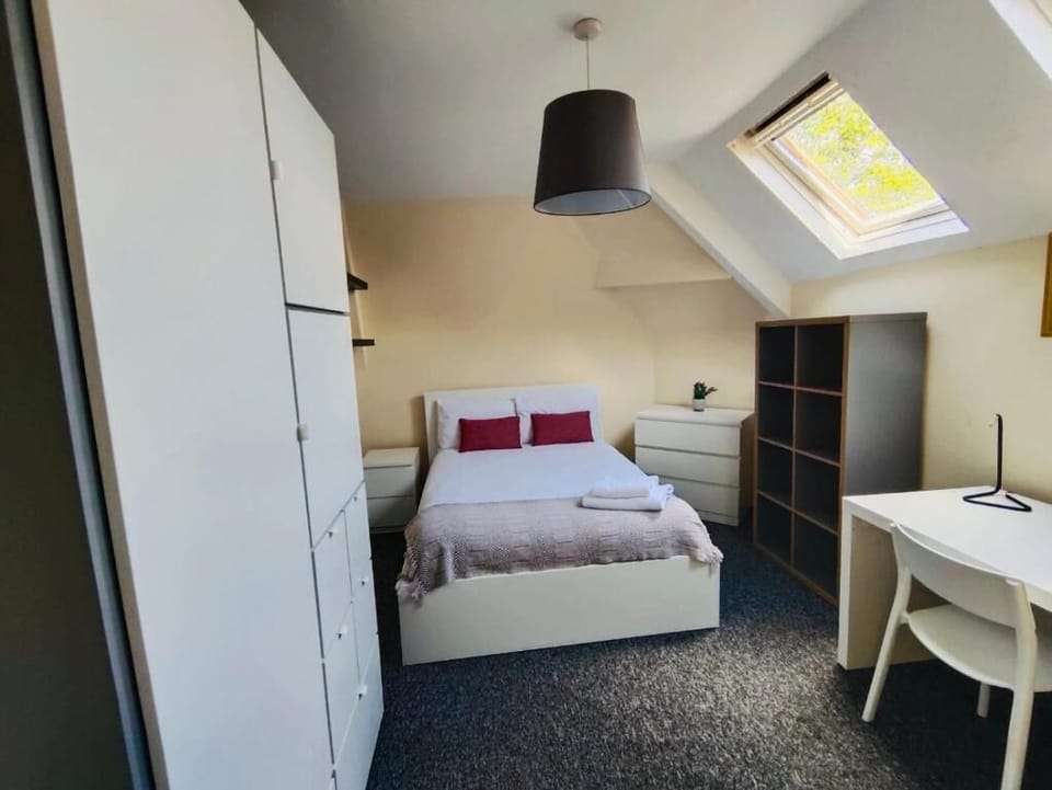 Double Room (9) | Premium bedding, desk, laptop workspace, soundproofing
