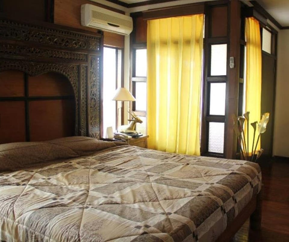 Standard Room | In-room safe, desk, wheelchair access