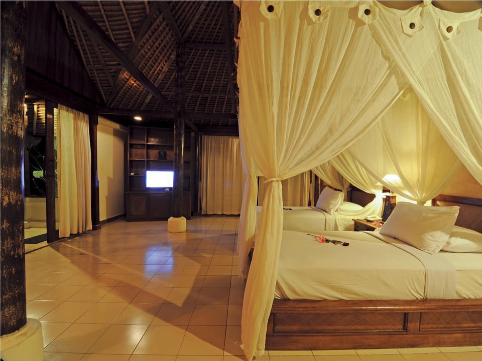 Villa, 1 Bedroom | Minibar, free cribs/infant beds, rollaway beds, free WiFi