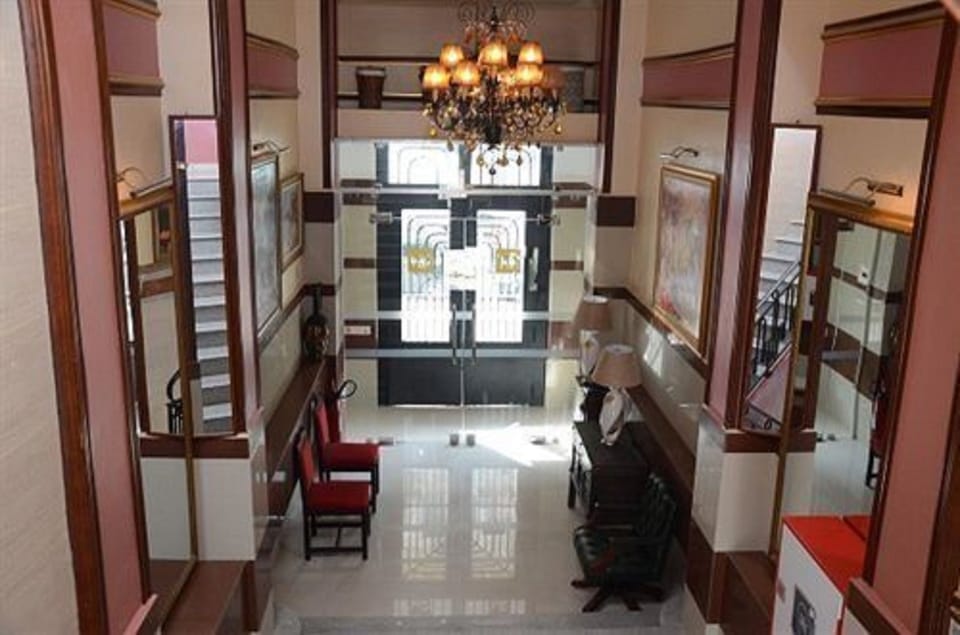 Hôtel les Ambassadeurs Hotel in Oran
