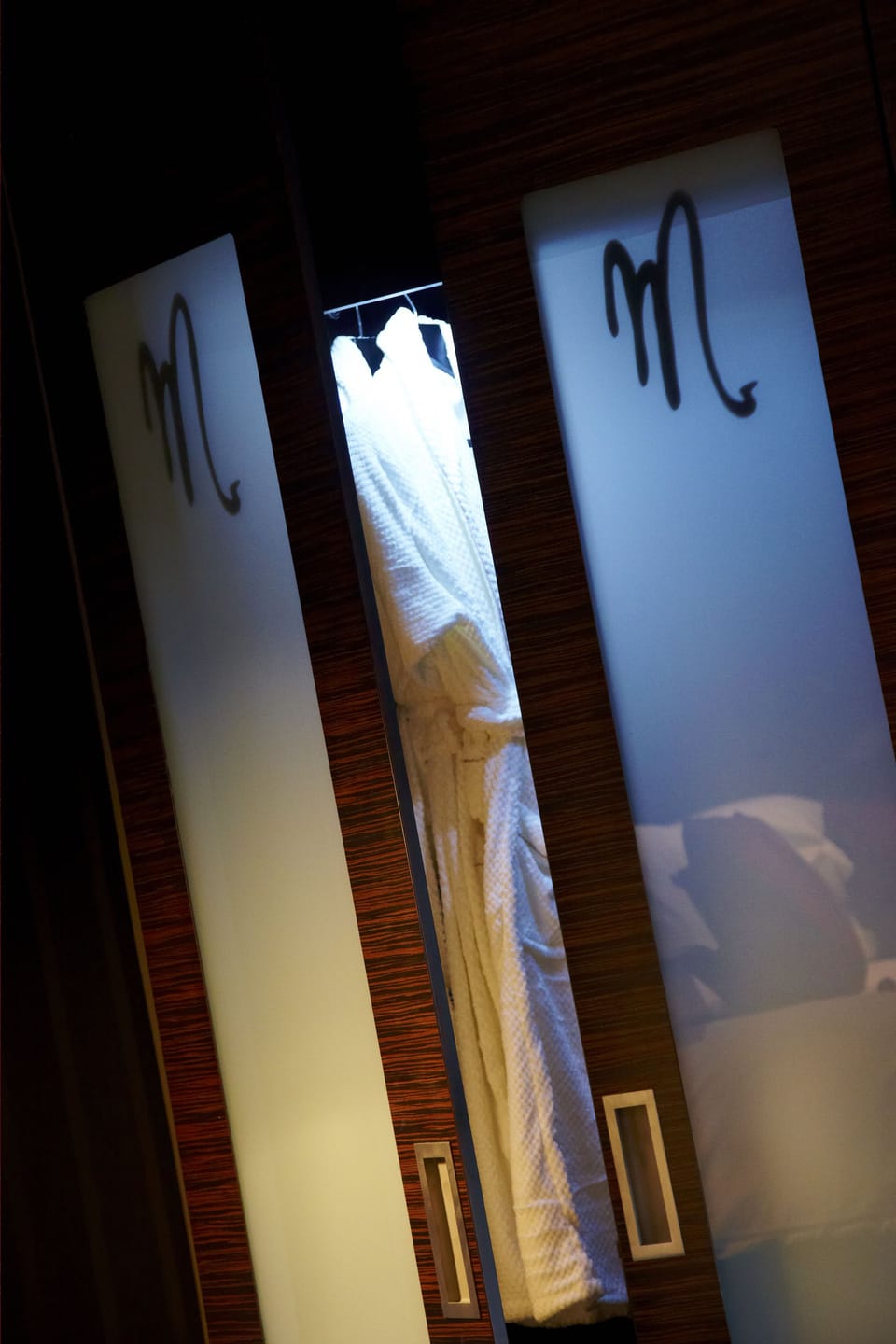 Club Double | Desk, blackout drapes, iron/ironing board, free WiFi