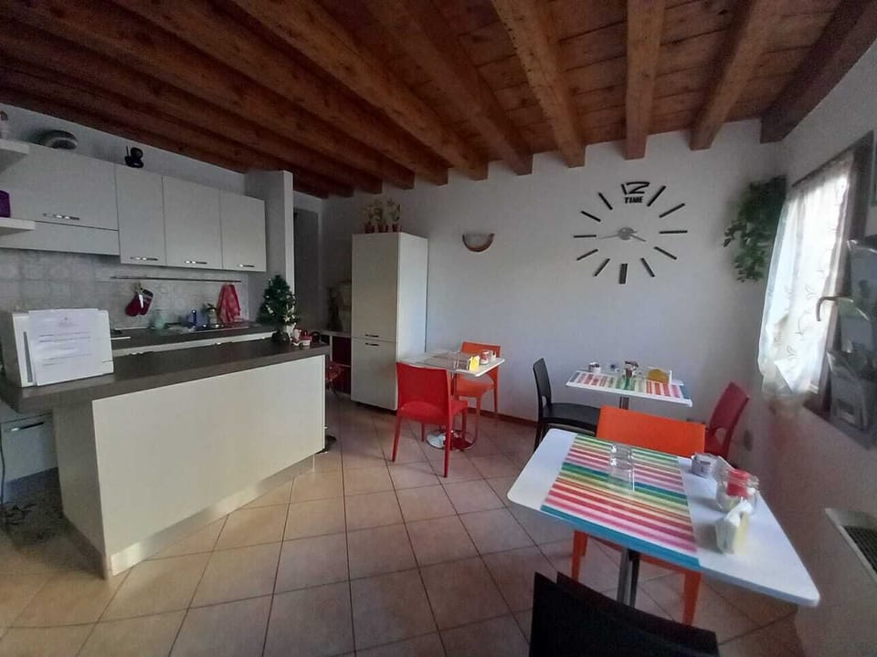 Free buffet breakfast