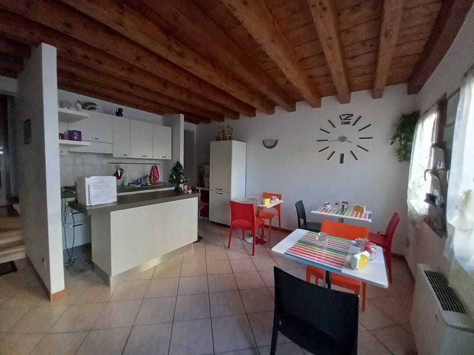 Free buffet breakfast