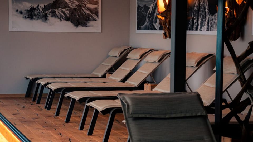 Couples treatment rooms, sauna, hot tub, steam room, Turkish bath