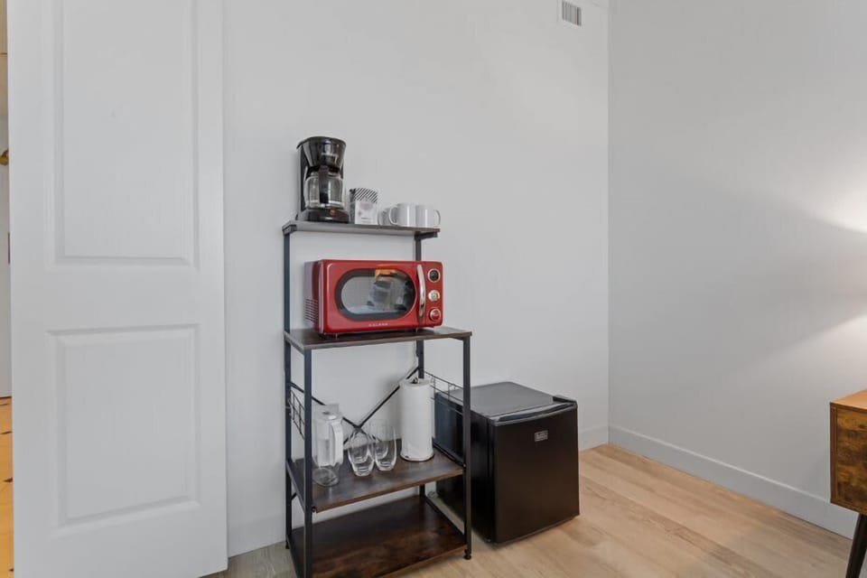 Standard Studio, Non Smoking | Private kitchen | Fridge, microwave, oven, dishwasher
