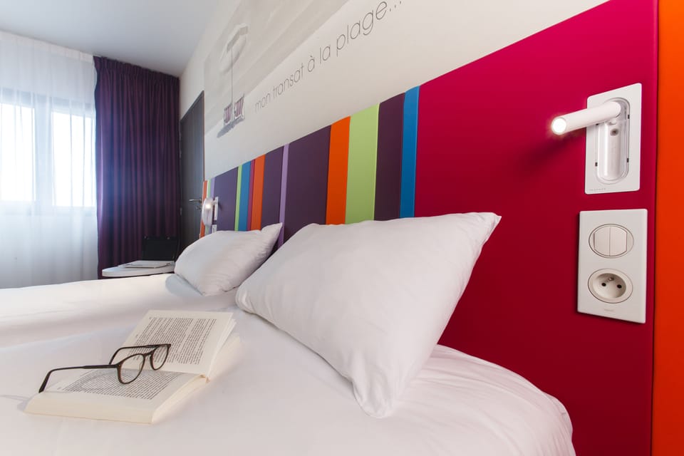 Standard Twin Room, 2 Twin Beds | Desk, blackout drapes, soundproofing, WiFi (free)